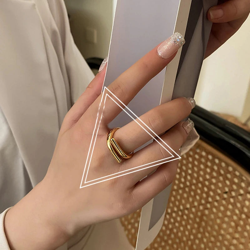 PearlCharm – טבעת גאומטרית יוקרתית מנירוסטה