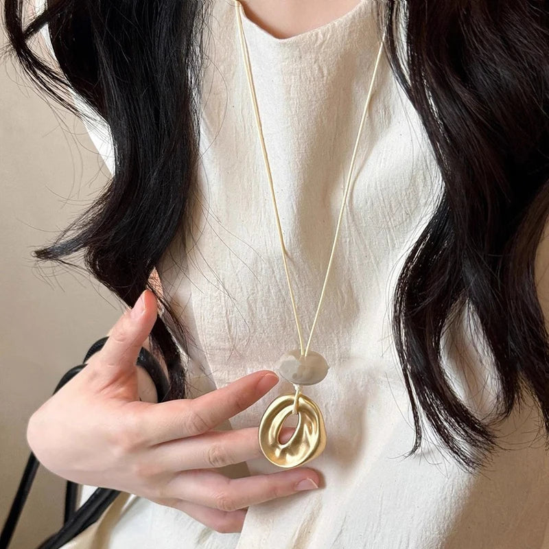 Matte Circle – שרשרת מט בעיצוב מינימליסטי