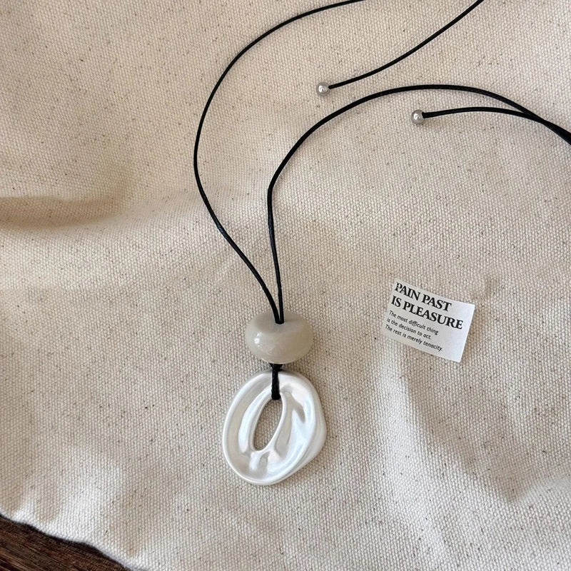 Matte Circle – שרשרת מט בעיצוב מינימליסטי