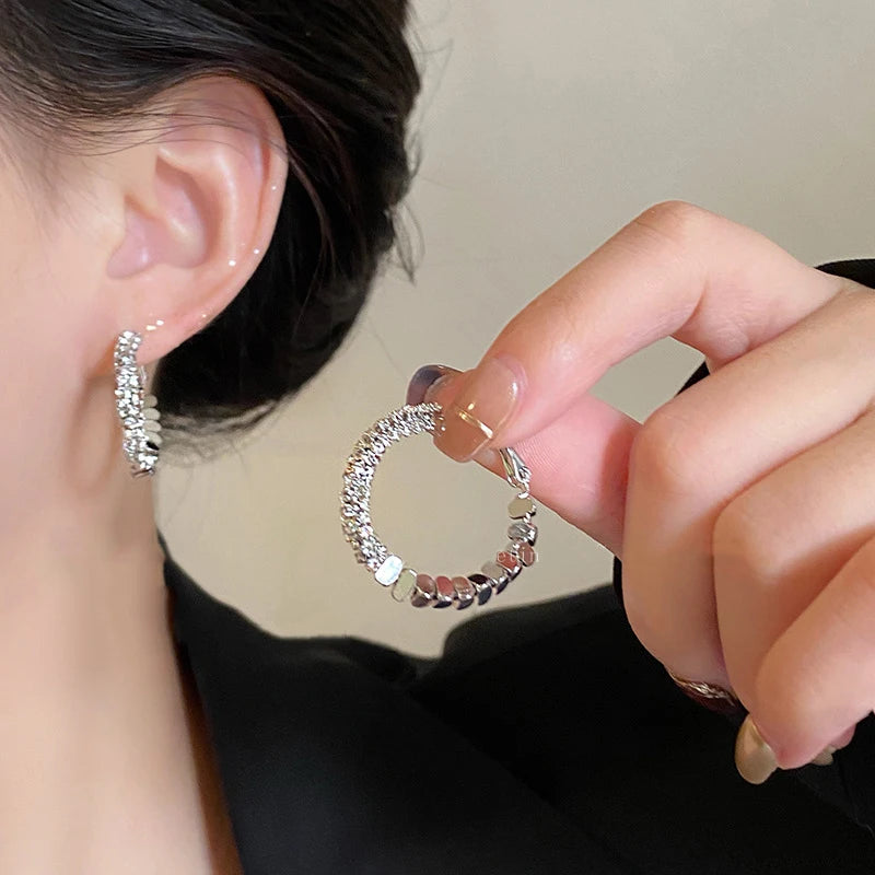 GeoHoop – חישוק גאומטרי אלגנטי