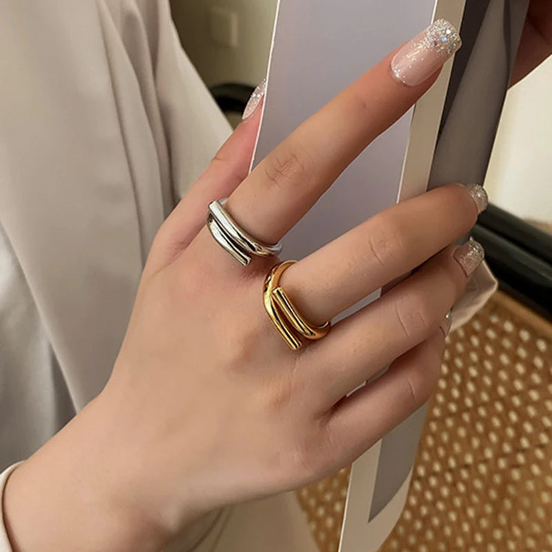 PearlCharm – טבעת גאומטרית יוקרתית מנירוסטה