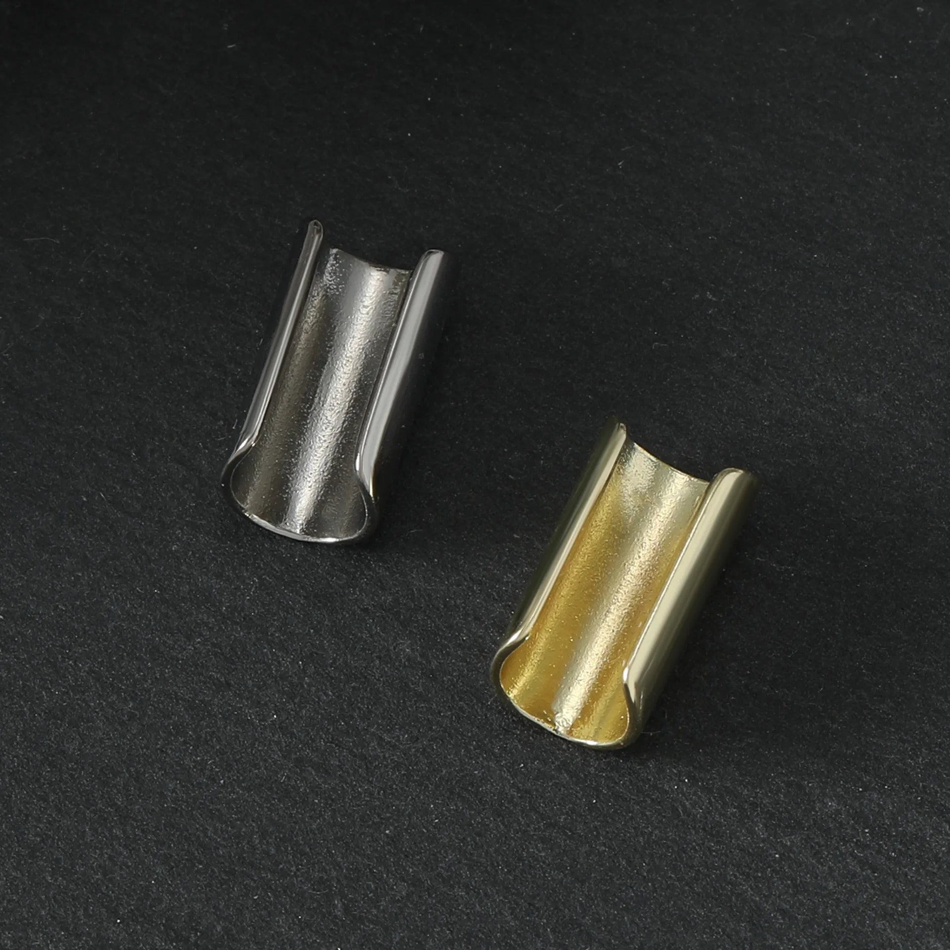 ClipGeo – קליפ גאומטרי כסוף