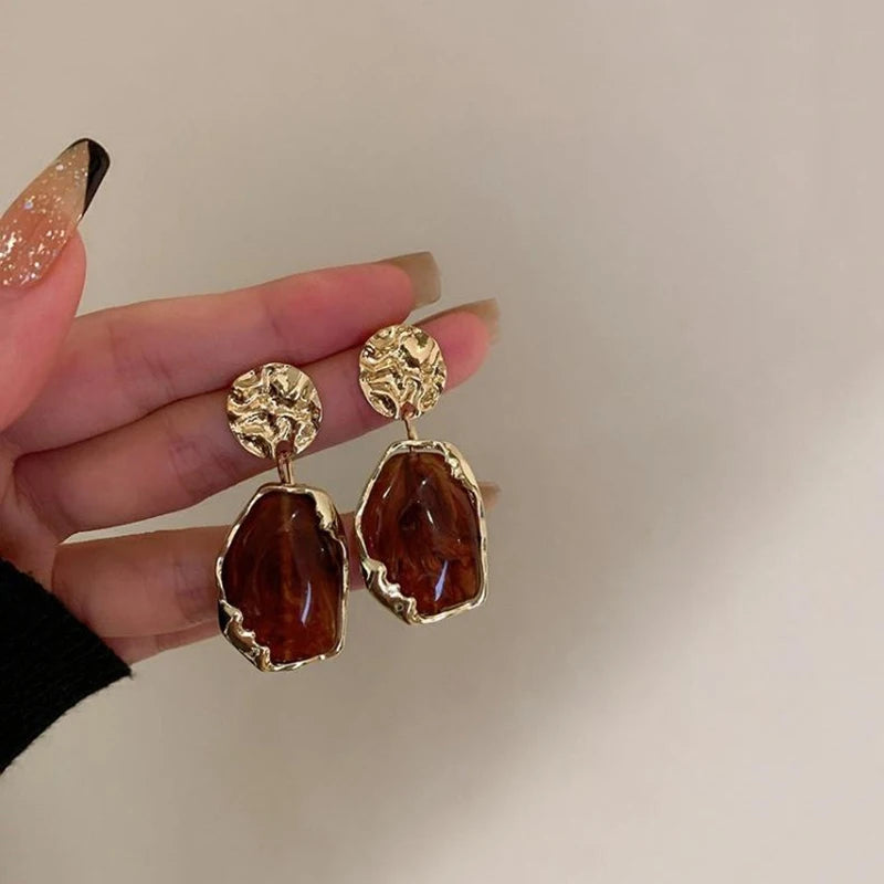 SweetCharm – עגילי דרופ רומנטיים