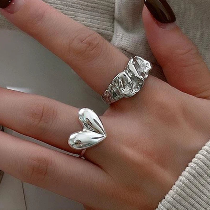 HeartGlow – טבעת לב רומנטית