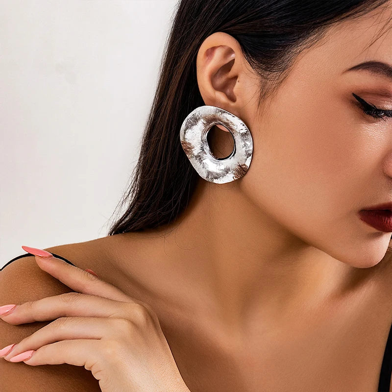 BoldMetal – עגילי מתכת גאומטריים מודרניים