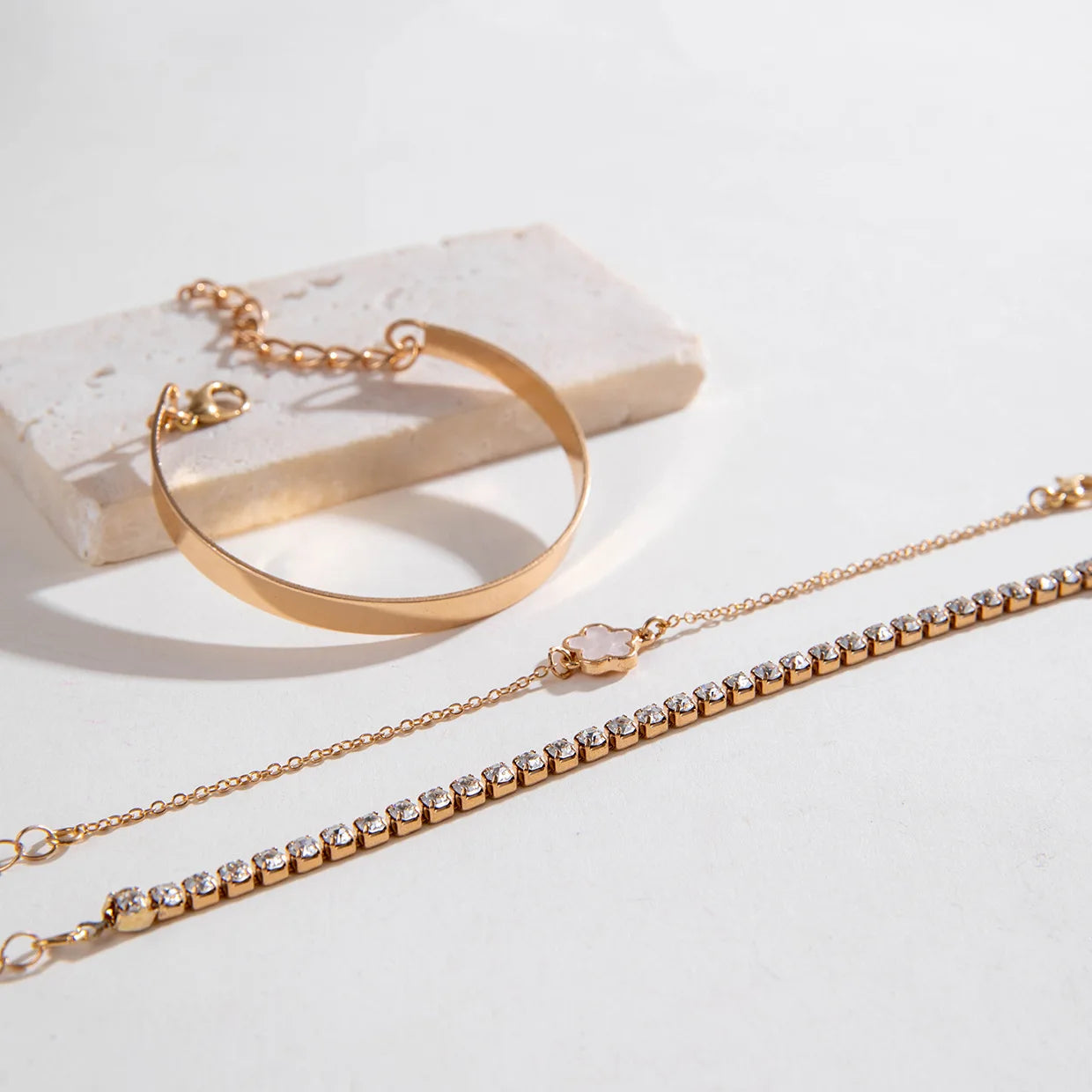 Blossom Link – צמיד חוליות פרחוני