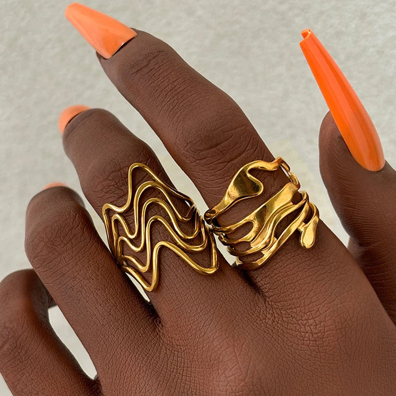 GeoPulse – טבעת גאומטרית פתוחה מנירוסטה וטיטניום