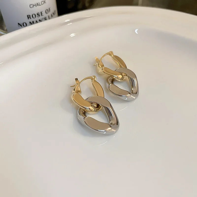 ElegantDrop – עגילי טיפה אלגנטיים