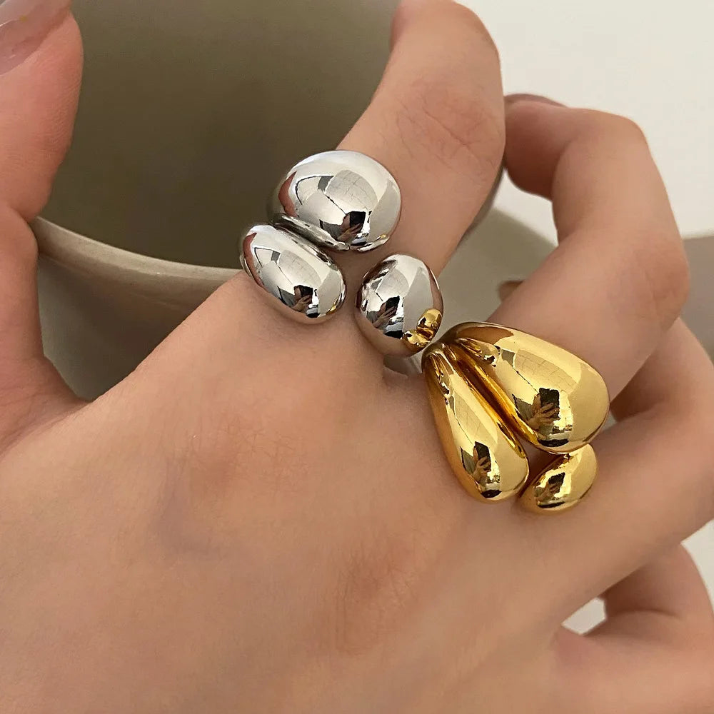 MetalLux – טבעת מתכת גאומטרית יוקרתית