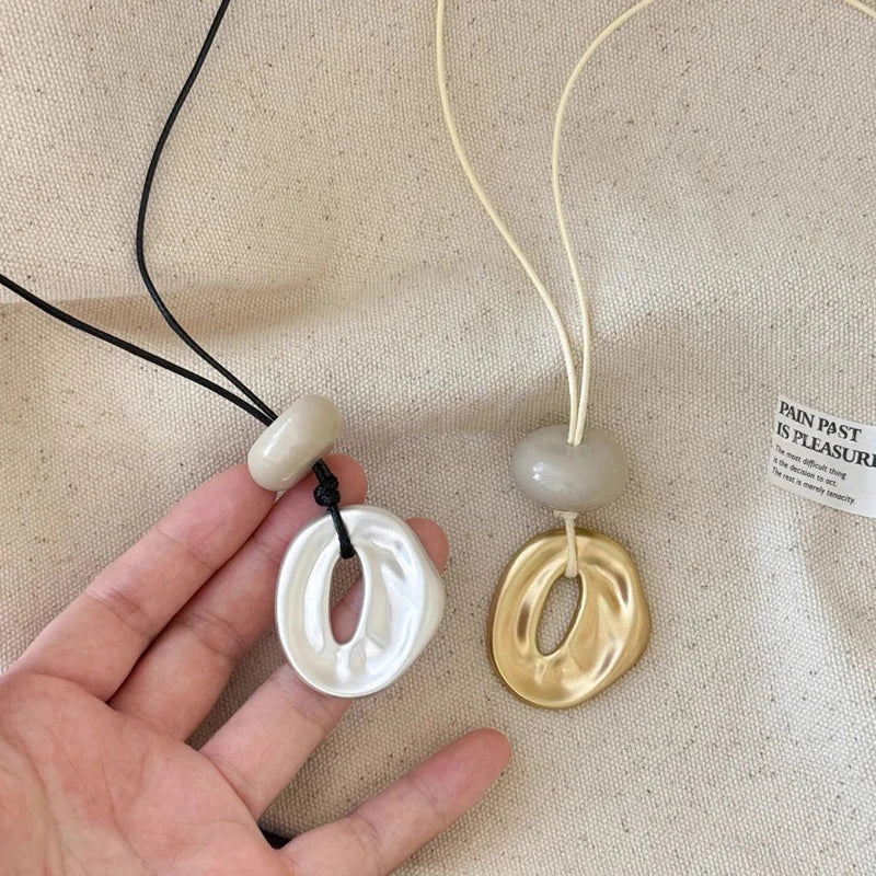 Matte Circle – שרשרת מט בעיצוב מינימליסטי