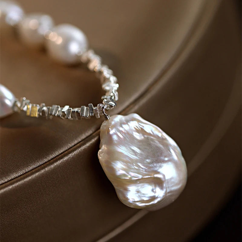 PearlEdge – שרשרת פנינה גאומטרית יוקרתית